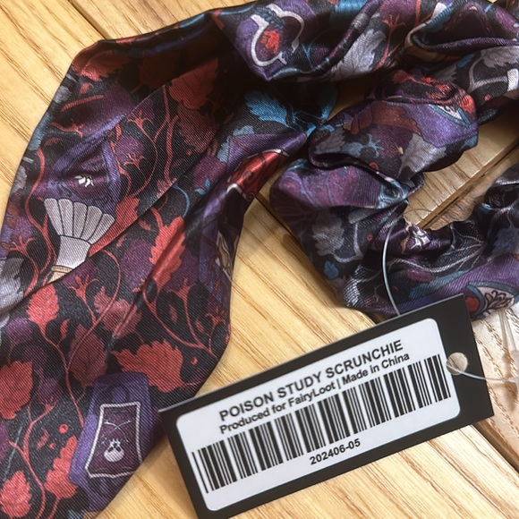 Fairyloot “Poison Study” Scrunchie, NWT - Picture 2 of 3